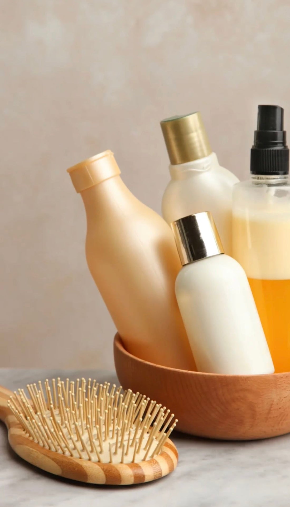 Non, tes cheveux ne s’habituent pas à ton shampoing : voici pourquoi.